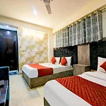 Airport Hotel Classic Paradise